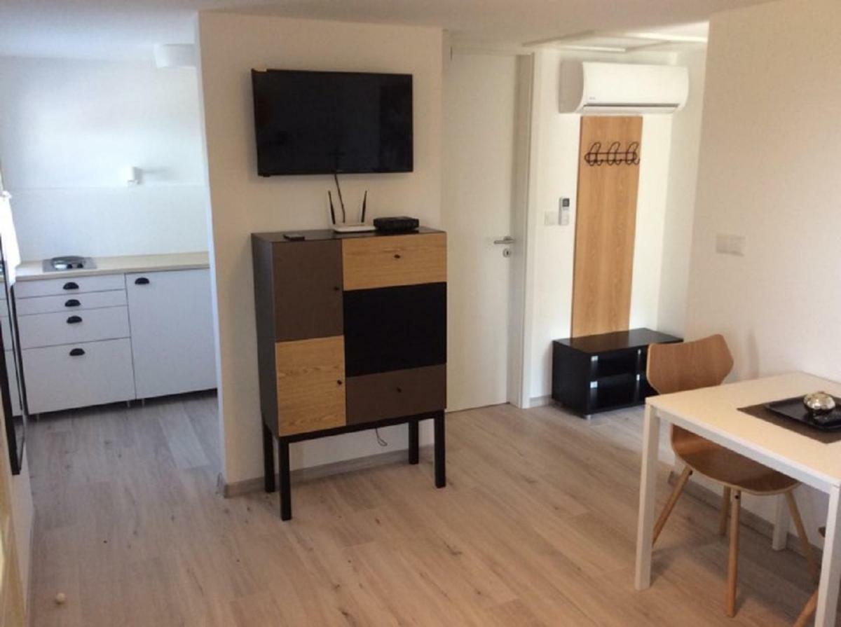 Вілла Szegfu Apartmanhaz Балатонфюзфе Екстер'єр фото